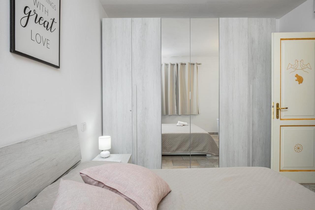 Casa Vacanze Lo Squalo Olbia Bagian luar foto