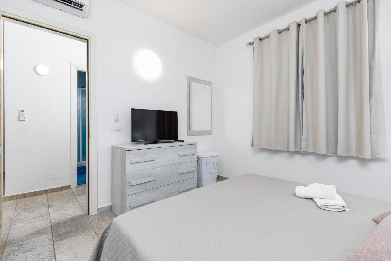 Casa Vacanze Lo Squalo Olbia Bagian luar foto